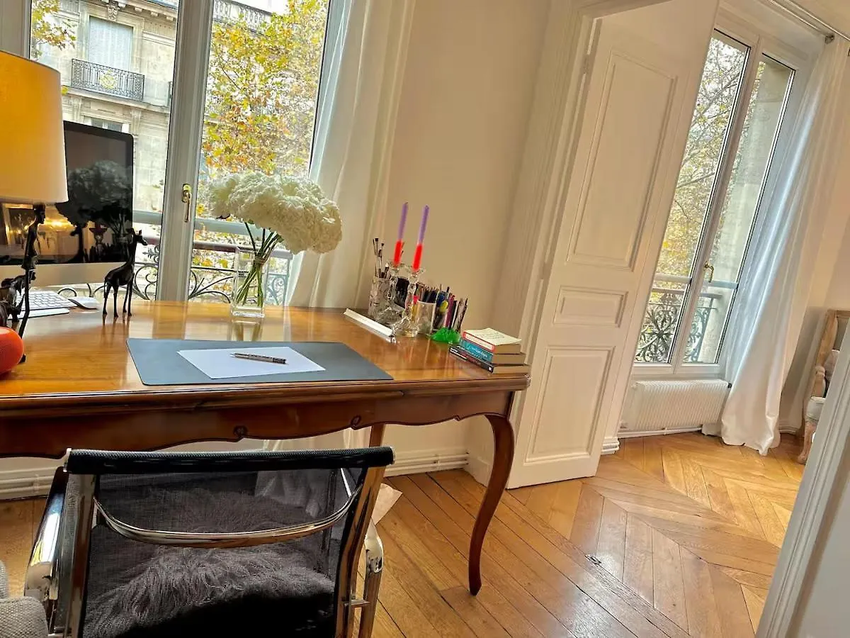 Luxury Apartment With A View Of The Eiffel Tower Paryż Francja